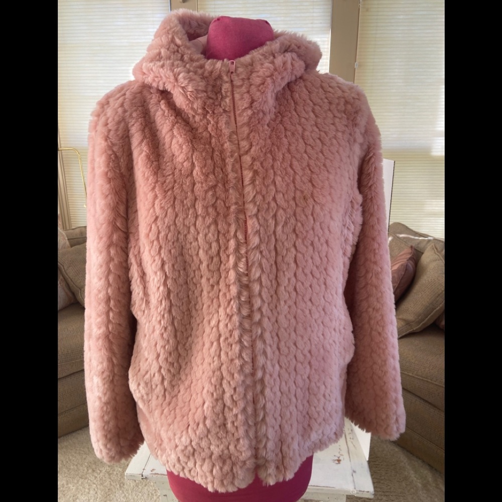 GUC Soft baby pink oversize jacket hello